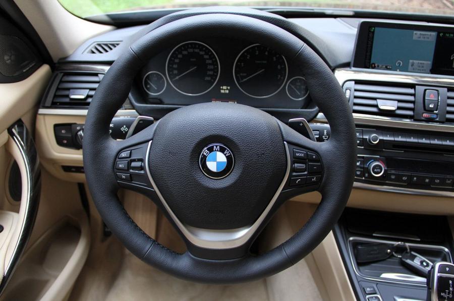  BMW 3-Series Sports Wagon 2014 года  (фото 21 из 48)